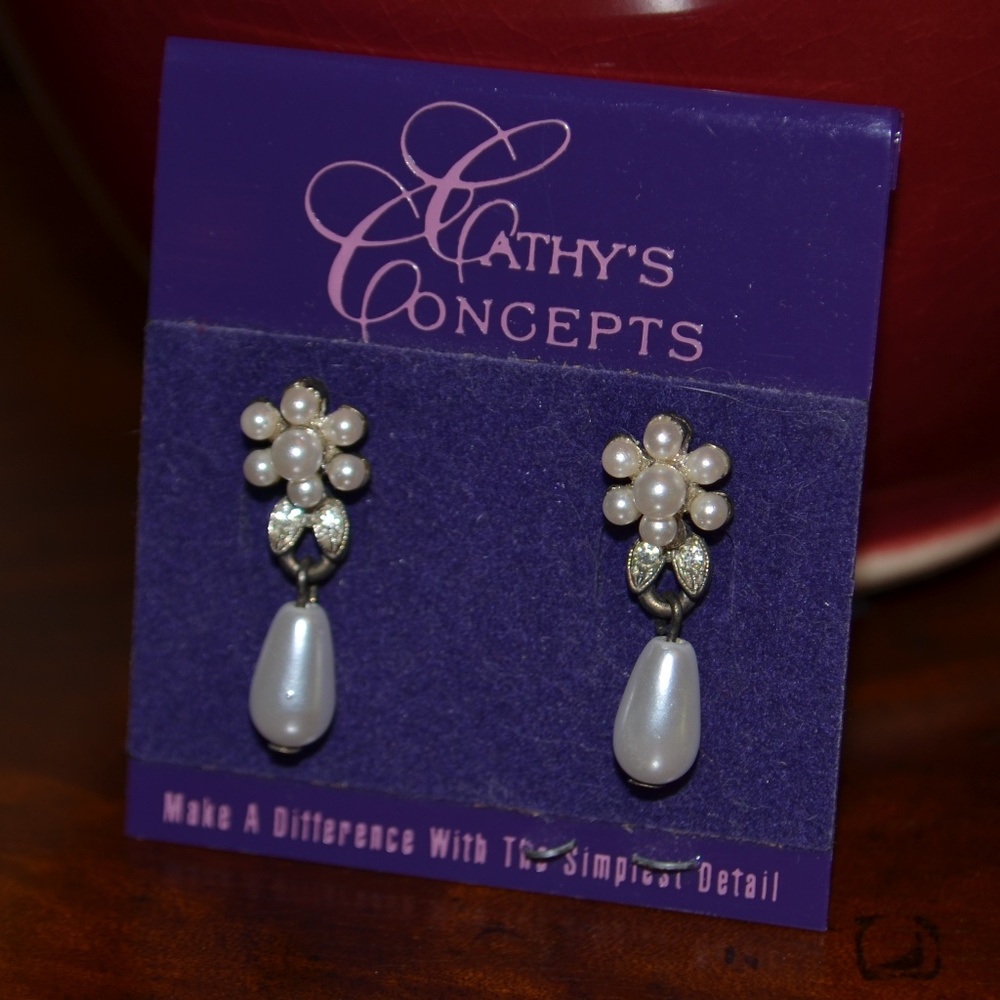 Cathy's Concepts faux pearl drop pierced earrings